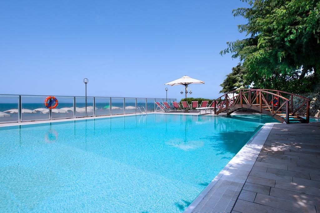 Hotel I Ginepri Marina di Castagneto Carducci Extérieur photo