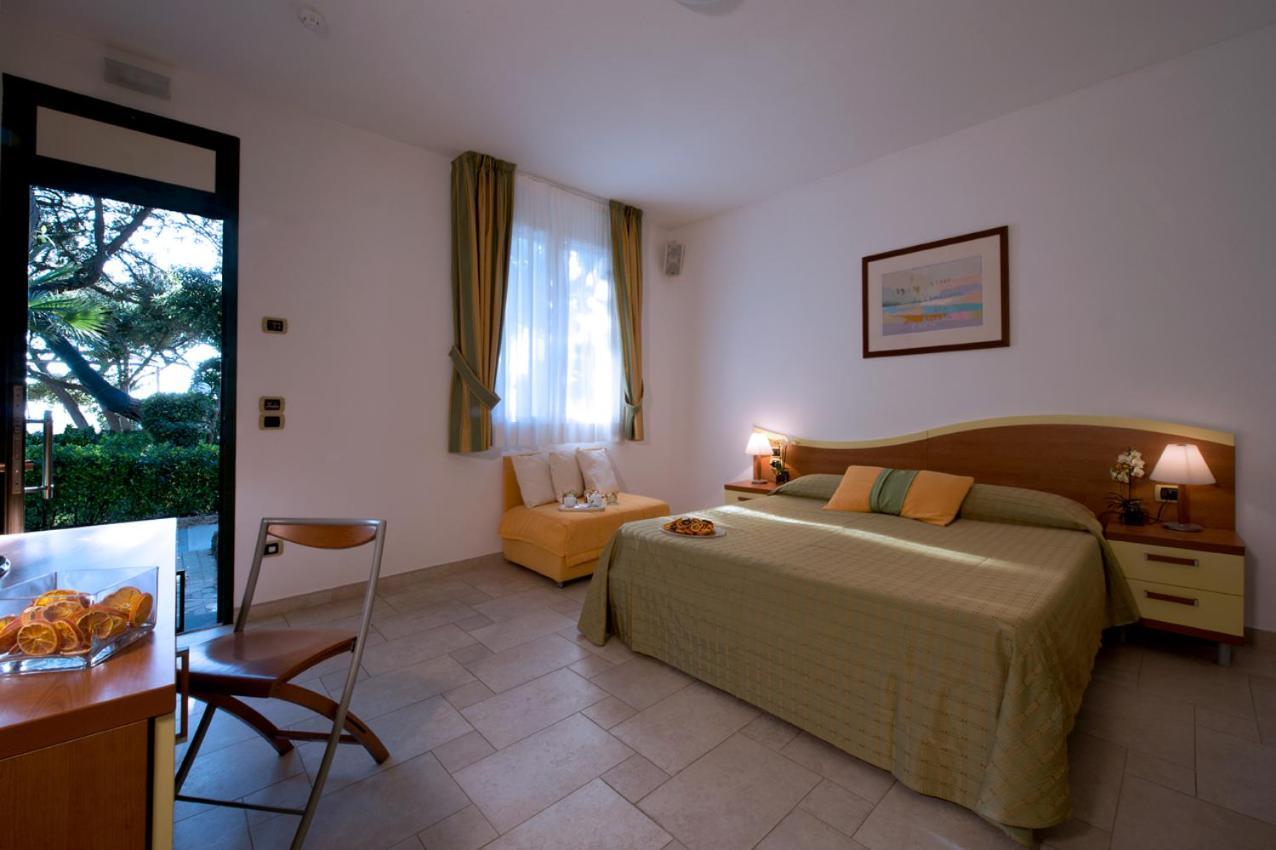 Hotel I Ginepri Marina di Castagneto Carducci Extérieur photo