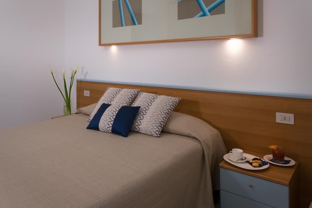 Hotel I Ginepri Marina di Castagneto Carducci Extérieur photo