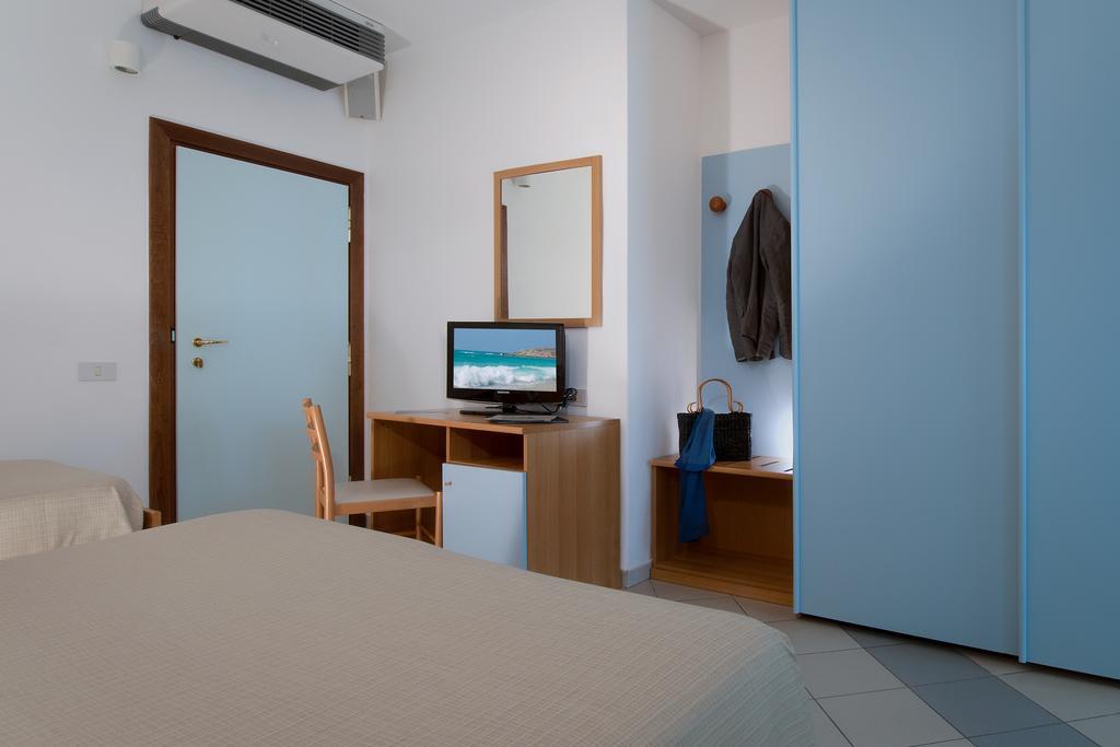 Hotel I Ginepri Marina di Castagneto Carducci Extérieur photo
